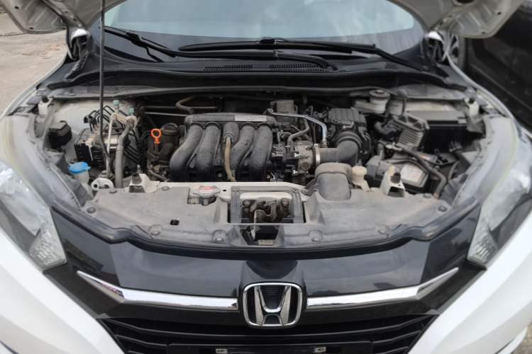 Used Honda Vezel 2015 1.5L CVT two-wheel drive Comfort trim Engine Bay