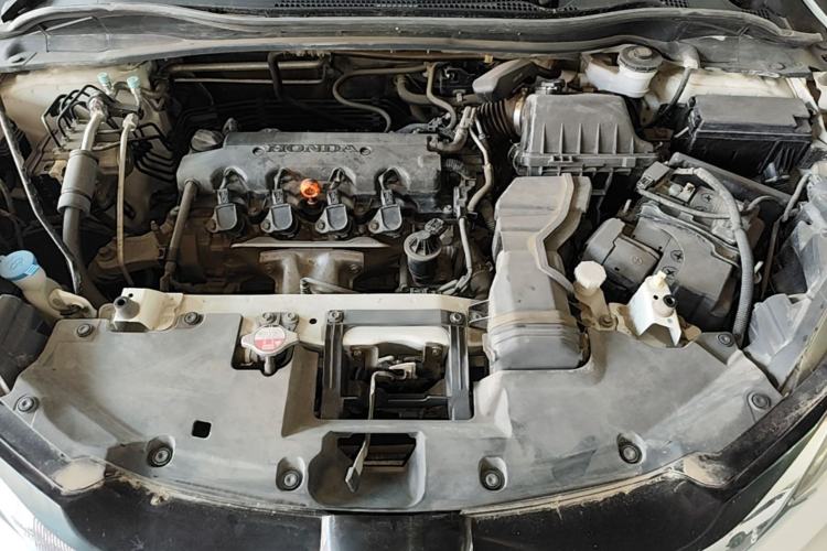 Used Honda Vezel 2015 1.8L CVT 2WD Luxury Model Engine Bay