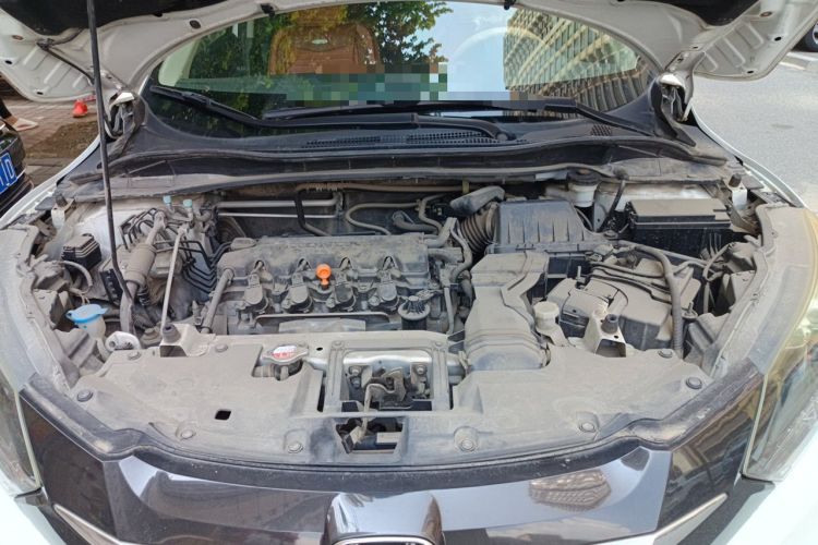 Used Honda Vezel 2015 1.8L CVT 2WD Luxury Model Engine Bay
