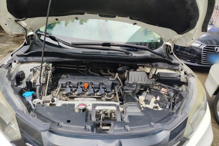 Used Honda Vezel 2015 1.8L CVT 2WD Elite Model Engine Bay