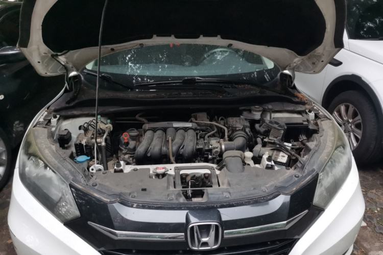 Used Honda Vezel 2015 1.5L CVT two-wheel drive Comfort trim Engine Bay