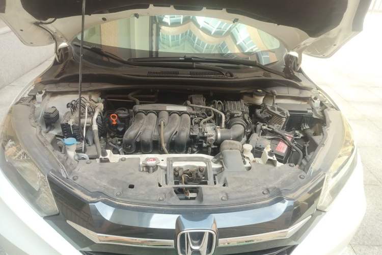 Used Honda Vezel 2015 1.5L CVT two-wheel drive Comfort trim Engine Bay