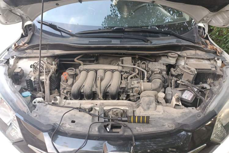 Used Honda Vezel 2015 1.5L CVT two-wheel drive Comfort trim Engine Bay