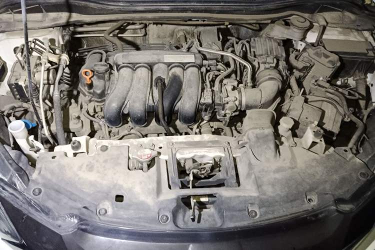 Used Honda Vezel 2015 1.5L CVT two-wheel drive Comfort trim Engine Bay