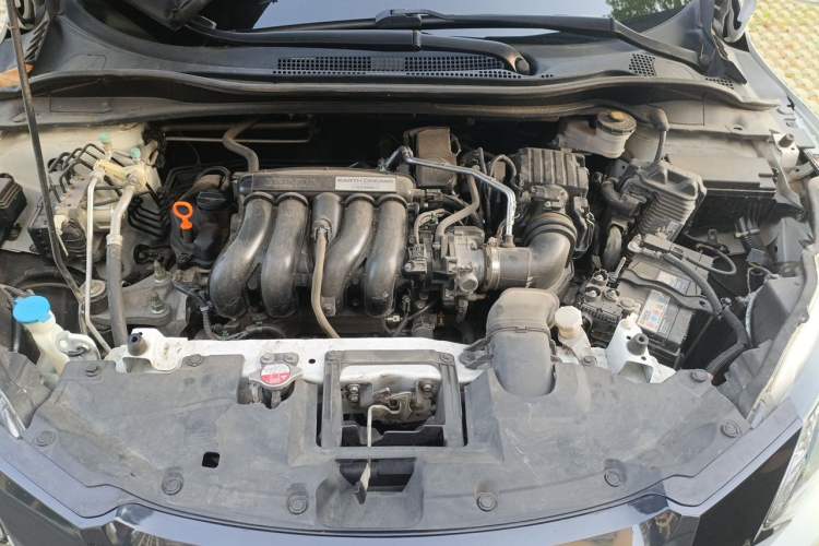 Used Honda Vezel 2015 1.5L CVT two-wheel drive Comfort trim Engine Bay