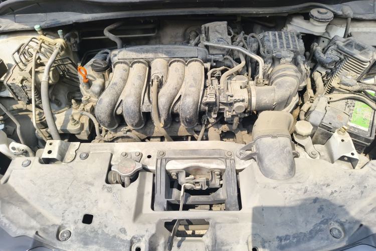 Used Honda Vezel 2015 1.5L CVT two-wheel drive Comfort trim Engine Bay