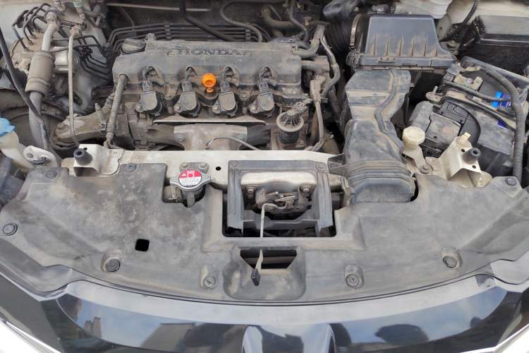 Used Honda Vezel 2015 1.8L CVT 2WD Luxury Model Engine Bay