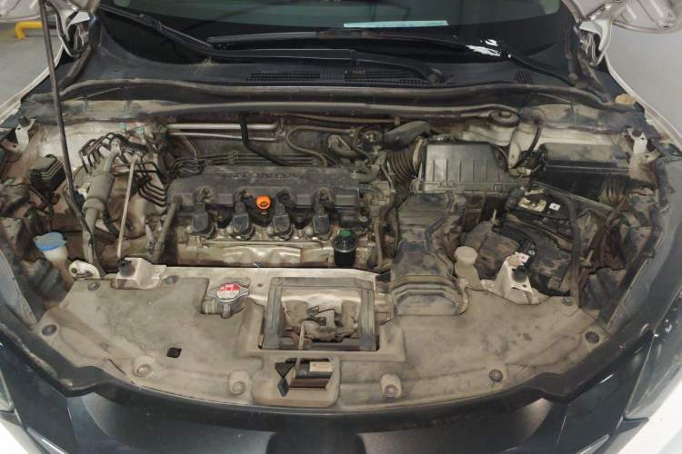 Used Honda Vezel 2015 1.8L CVT 2WD Luxury Model Engine Bay