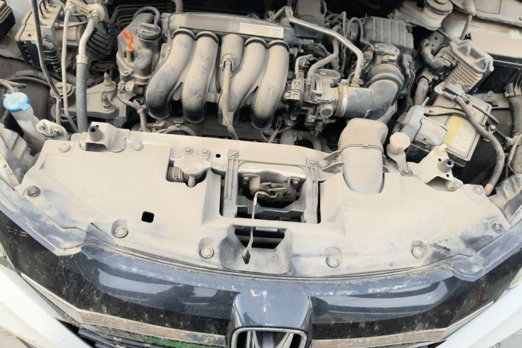 Used Honda Vezel 2015 1.5L CVT two-wheel drive Comfort trim Engine Bay