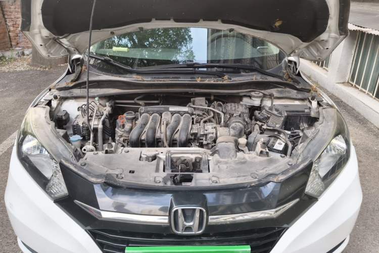 Used Honda Vezel 2015 1.5L CVT two-wheel drive Comfort trim Engine Bay