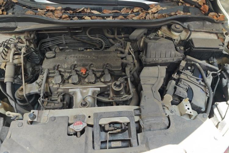 Used Honda Vezel 2015 1.8L CVT 2WD Luxury Model Engine Bay