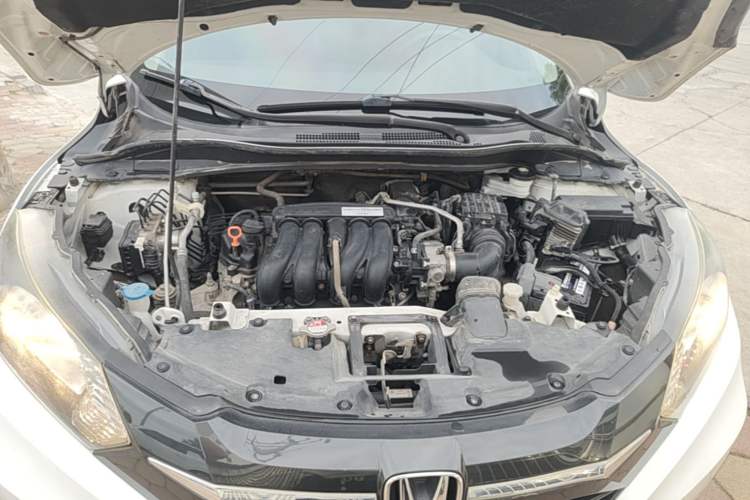 Used Honda Vezel 2015 1.5L CVT two-wheel drive Comfort trim Engine Bay