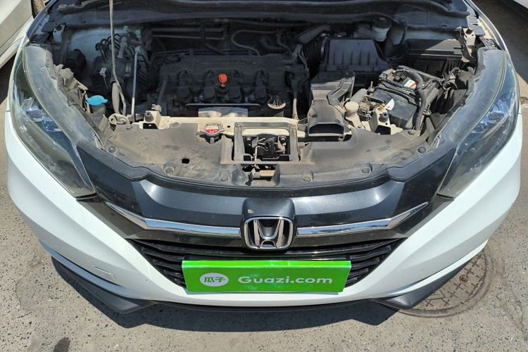 Used Honda Vezel 2015 1.8L CVT 2WD Luxury Model Engine Bay