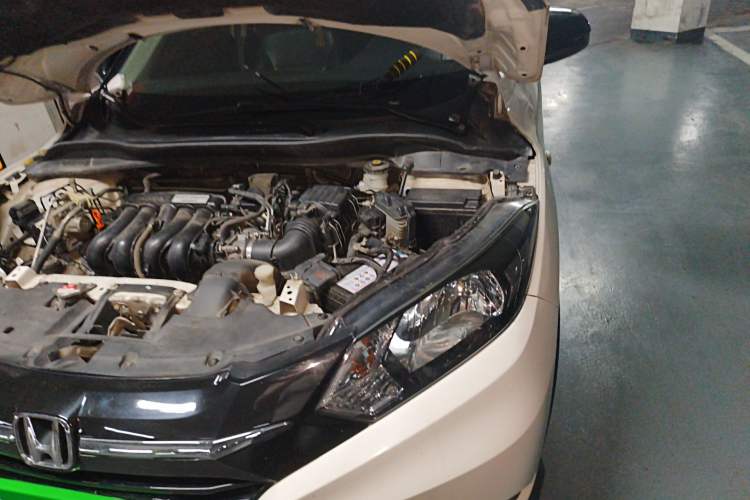 Used Honda Vezel 2015 1.5L CVT two-wheel drive Comfort trim Engine Bay Left