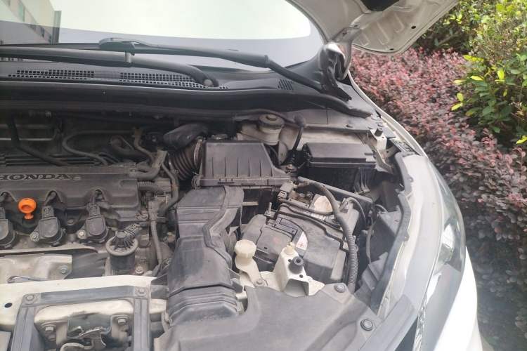 Used Honda Vezel 2015 1.8L Manual Two-Wheel Drive Elite Version Engine Bay Left