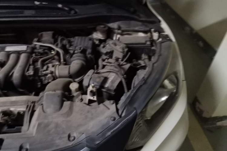 Used Honda Vezel 2015 1.5L CVT two-wheel drive Comfort trim Engine Bay Left