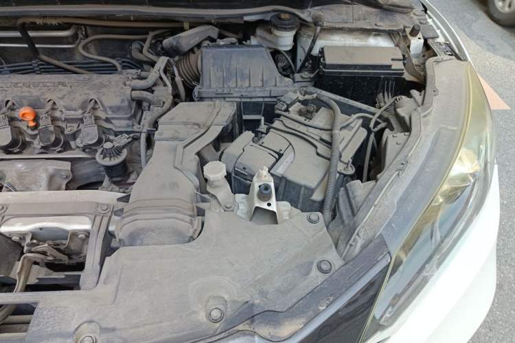Used Honda Vezel 2015 1.8L CVT 2WD Luxury Model Engine Bay Left