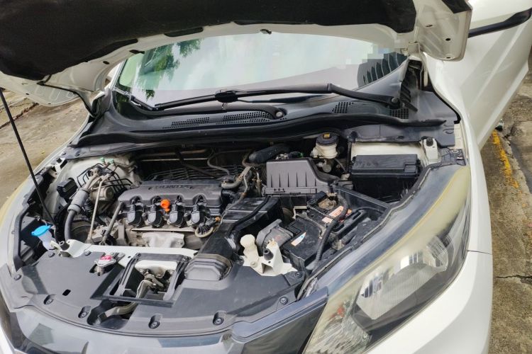 Used Honda Vezel 2015 1.8L CVT 2WD Elite Model Engine Bay Left