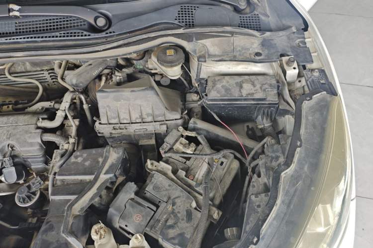 Used Honda Vezel 2015 1.8L CVT 2WD Luxury Model Engine Bay Left