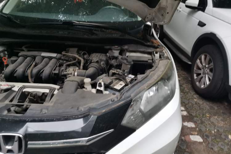 Used Honda Vezel 2015 1.5L CVT two-wheel drive Comfort trim Engine Bay Left