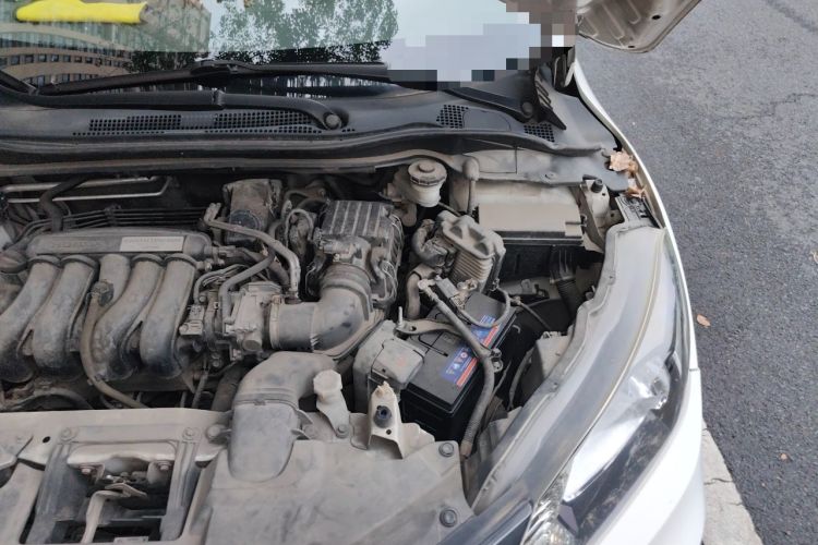 Used Honda Vezel 2015 1.5L CVT two-wheel drive Comfort trim Engine Bay Left