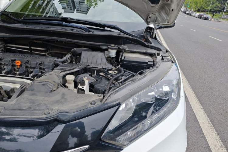 Used Honda Vezel 2015 1.8L CVT 2WD Luxury Model Engine Bay Left