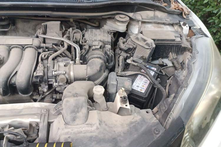 Used Honda Vezel 2015 1.5L CVT two-wheel drive Comfort trim Engine Bay Left