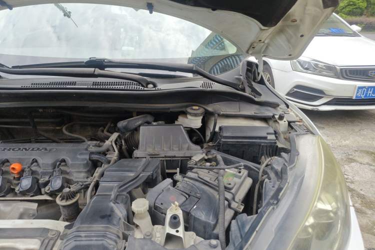Used Honda Vezel 2015 1.8L CVT 2WD Luxury Model Engine Bay Left