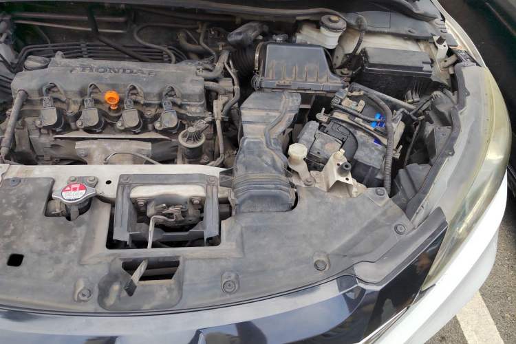 Used Honda Vezel 2015 1.8L CVT 2WD Luxury Model Engine Bay Left