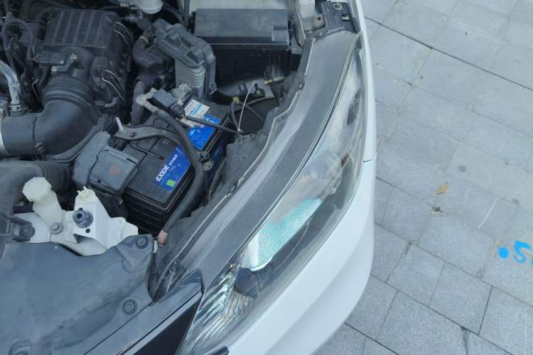 Used Honda Vezel 2015 1.5L CVT two-wheel drive Comfort trim Engine Bay Left