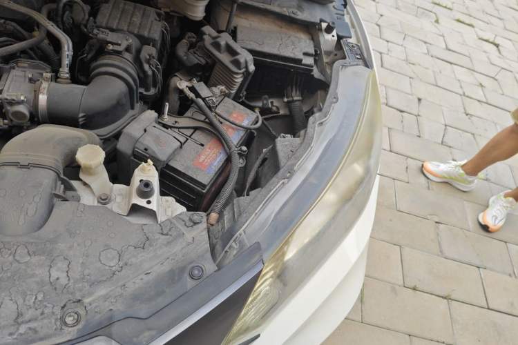 Used Honda Vezel 2015 1.5L CVT two-wheel drive Comfort trim Engine Bay Left