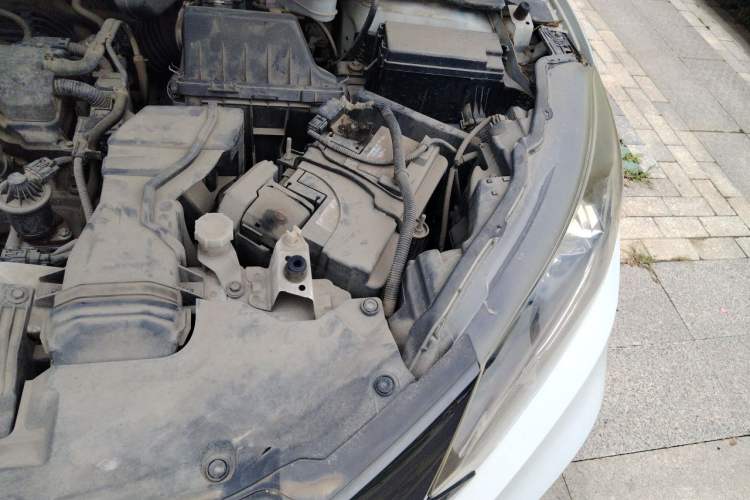Used Honda Vezel 2015 1.8L CVT 2WD Luxury Model Engine Bay Left