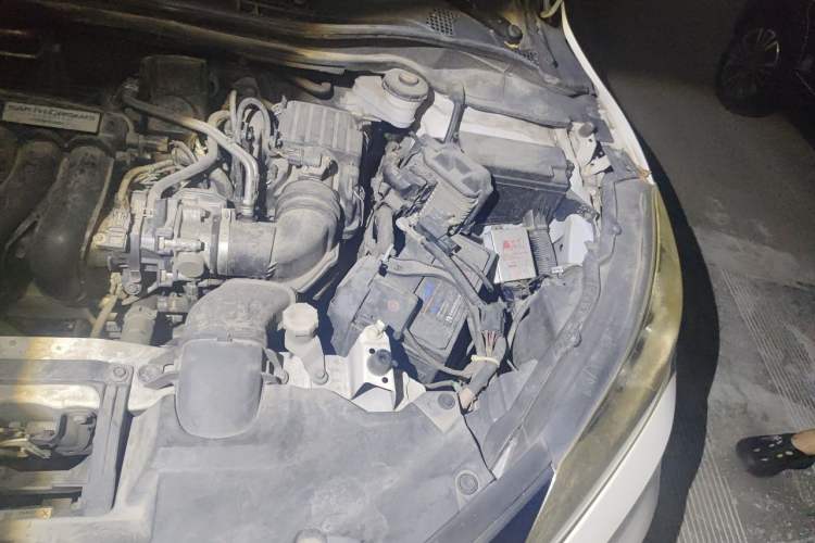 Used Honda Vezel 2015 1.5L CVT two-wheel drive Comfort trim Engine Bay Left