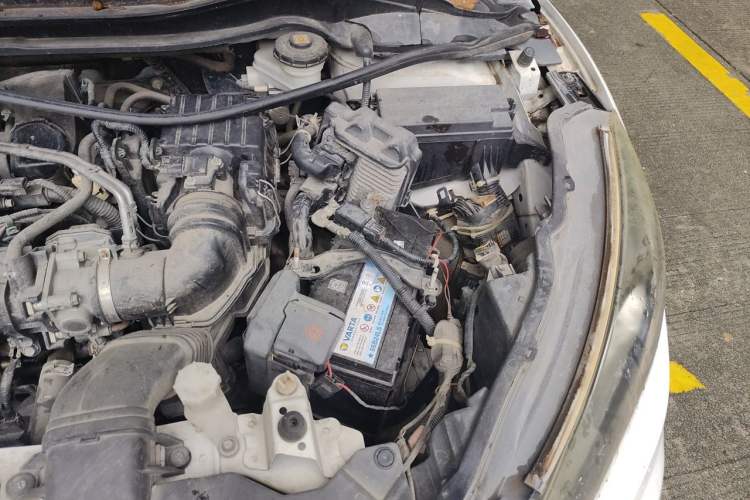 Used Honda Vezel 2015 1.5L CVT two-wheel drive Comfort trim Engine Bay Left
