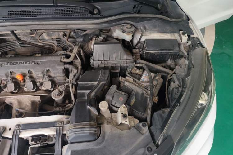 Used Honda Vezel 2015 1.8L CVT 2WD Luxury Model Engine Bay Left