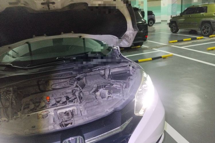 Used Honda Vezel 2015 1.8L CVT 2WD Luxury Model Engine Bay Left