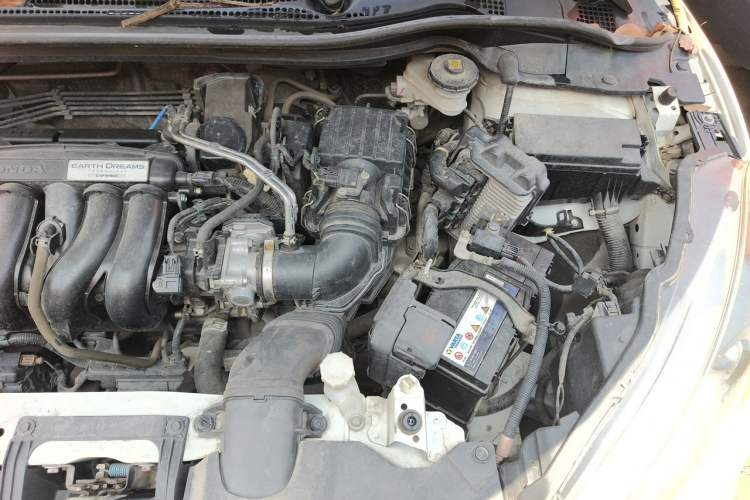 Used Honda Vezel 2015 1.5L CVT two-wheel drive Comfort trim Engine Bay Left