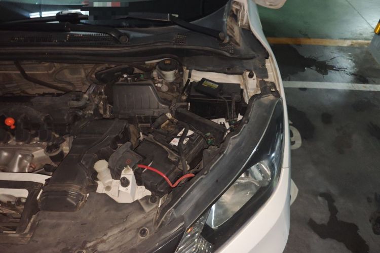 Used Honda Vezel 2015 1.8L CVT 2WD Elite Model Engine Bay Left