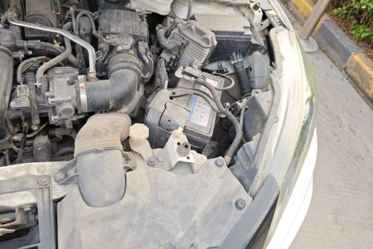 Used Honda Vezel 2015 1.5L CVT two-wheel drive Comfort trim Engine Bay Left