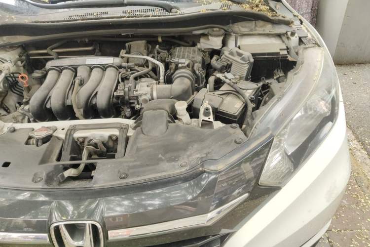Used Honda Vezel 2015 1.5L CVT two-wheel drive Comfort trim Engine Bay Left