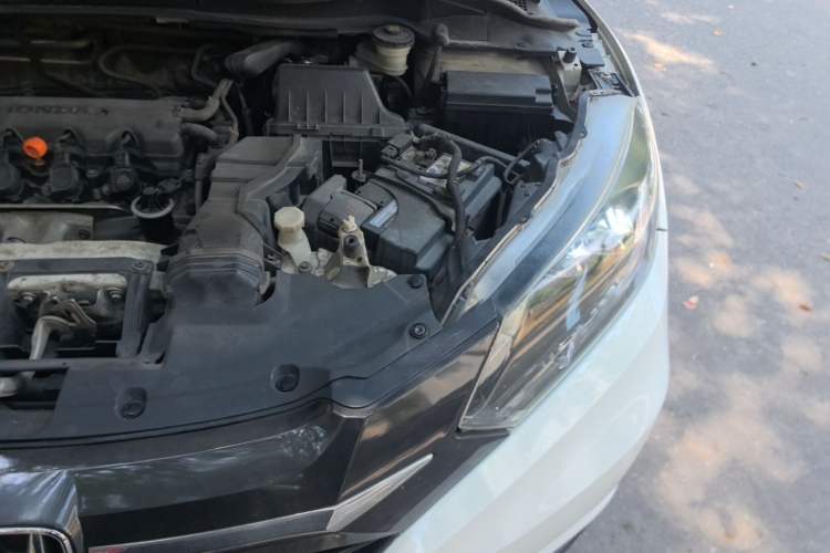 Used Honda Vezel 2015 1.8L CVT 2WD Luxury Model Engine Bay Left