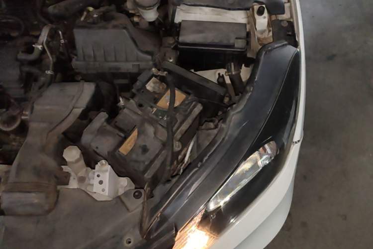 Used Honda Vezel 2015 1.8L CVT 2WD Elite Model Engine Bay Left