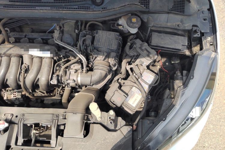 Used Honda Vezel 2015 1.5L CVT two-wheel drive Comfort trim Engine Bay Left