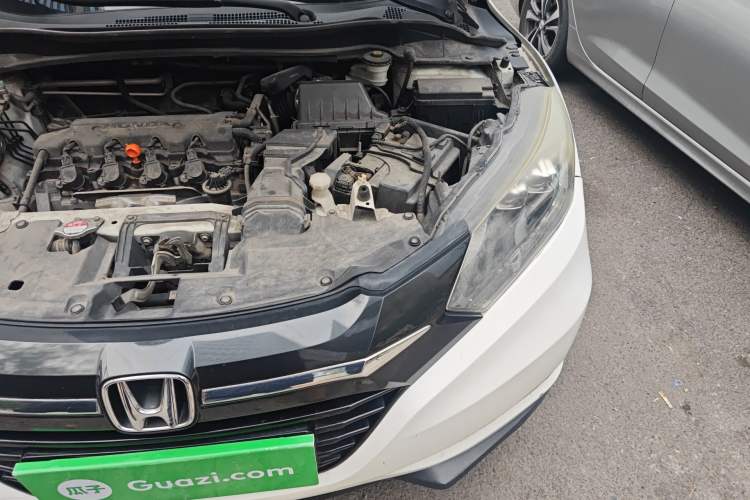 Used Honda Vezel 2015 1.8L CVT 2WD Luxury Model Engine Bay Left