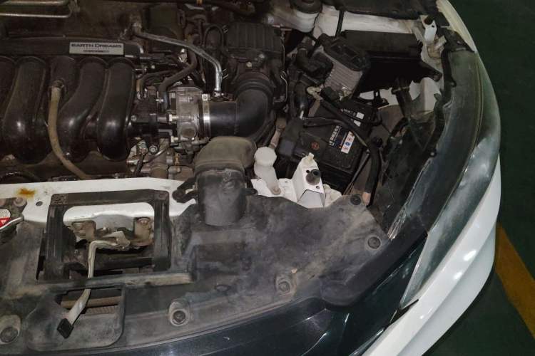 Used Honda Vezel 2015 1.5L CVT two-wheel drive Comfort trim Engine Bay Left