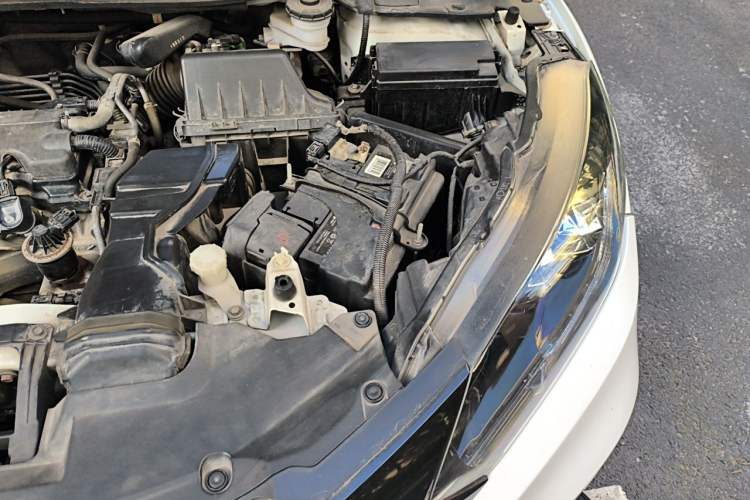 Used Honda Vezel 2015 1.8L CVT 2WD Luxury Model Engine Bay Left