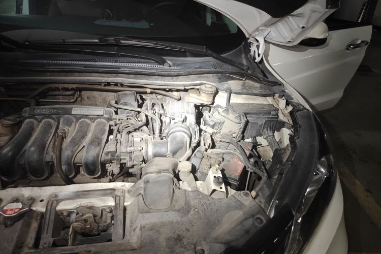 Used Honda Vezel 2015 1.5L CVT two-wheel drive Comfort trim Engine Bay Left