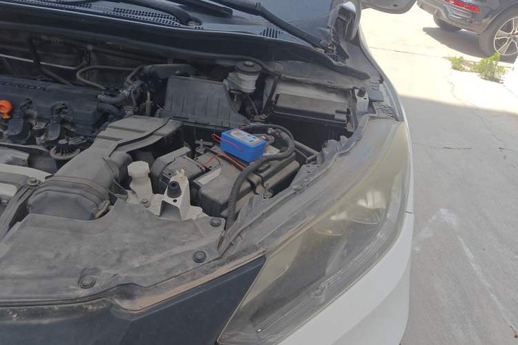 Used Honda Vezel 2015 1.8L CVT 2WD Luxury Model Engine Bay Left