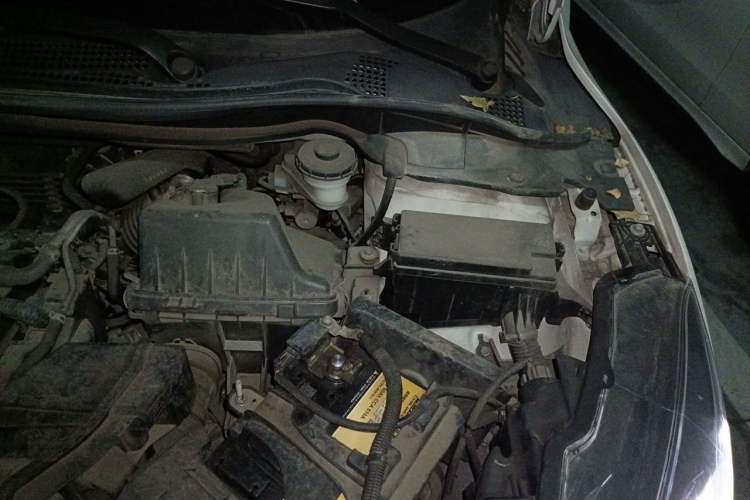 Used Honda Vezel 2015 1.8L CVT 2WD Luxury Model Engine Bay Left