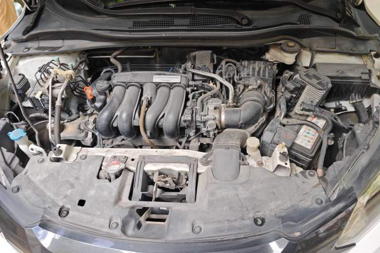Used Honda Vezel 2015 1.5L CVT two-wheel drive Comfort trim Engine Bay